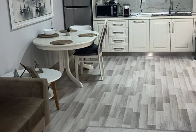 Shtepi ne shitje Apartament ne Tirane, 2+1, Mobilimi E mobiluar, Pagesa 160,000  Euro.