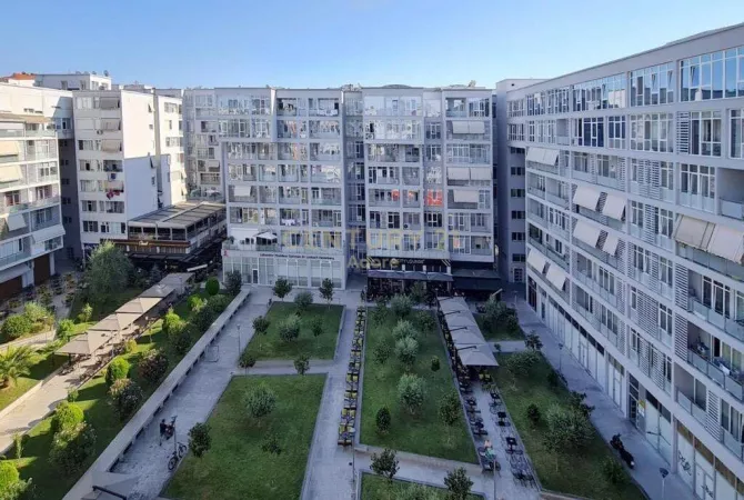 Shitet apartament 1+1 tek Kompleksi Kika 2, Komuna e Parisit
