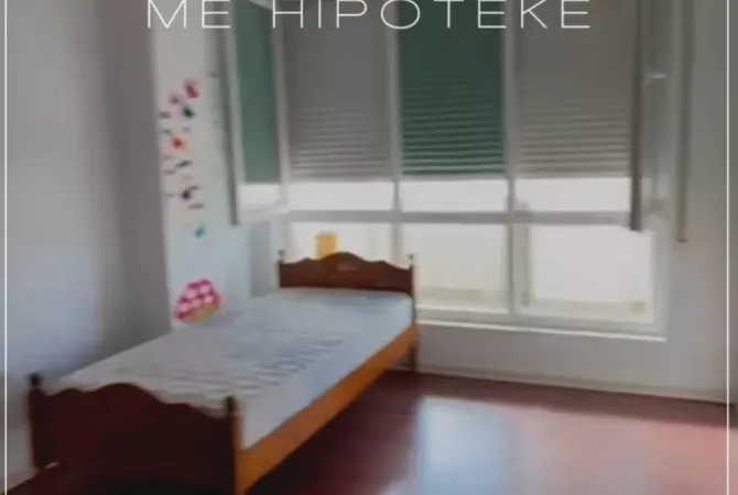 Shtepi ne shitje Apartament ne Tirane, 2+1, Mobilimi Pjeserisht e mobiluar, Pagesa 175,000  Euro.