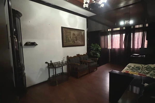 Shtepi me qera Apartament ne Tirane, 2+1, Mobilimi E mobiluar, Pagesa 50,000  Leke.