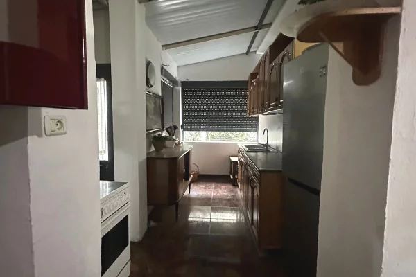 Shtepi me qera Apartament ne Tirane, 2+1, Mobilimi E mobiluar, Pagesa 50,000  Leke.