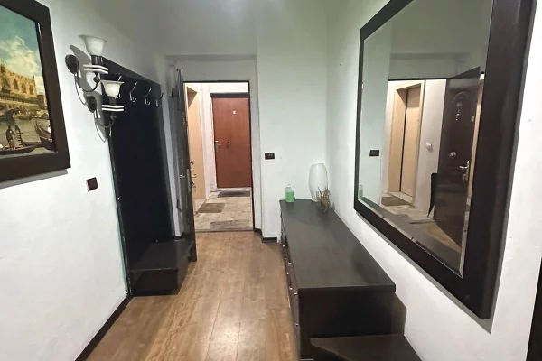 Shtepi me qera Apartament ne Tirane, 2+1, Mobilimi E mobiluar, Pagesa 50,000  Leke.