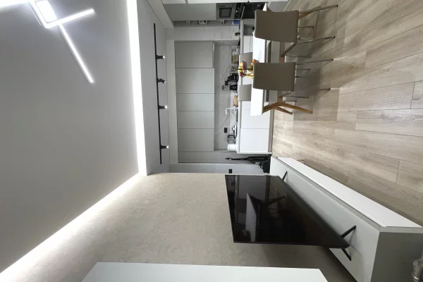 Appartamento in vendita a Tirana 2+1, Arredato