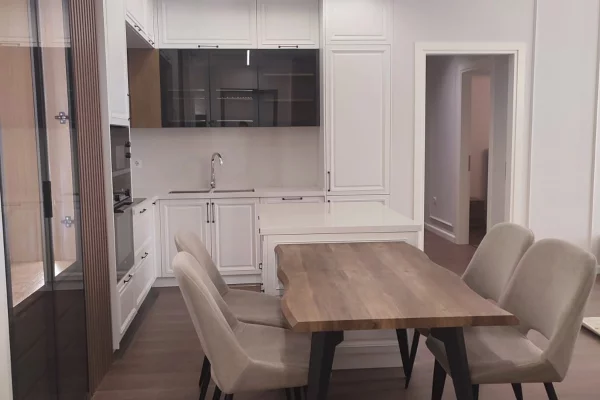 Shtepi me qera Apartament ne Tirane, 2+1, Mobilimi E mobiluar, Pagesa 1,700  Euro.