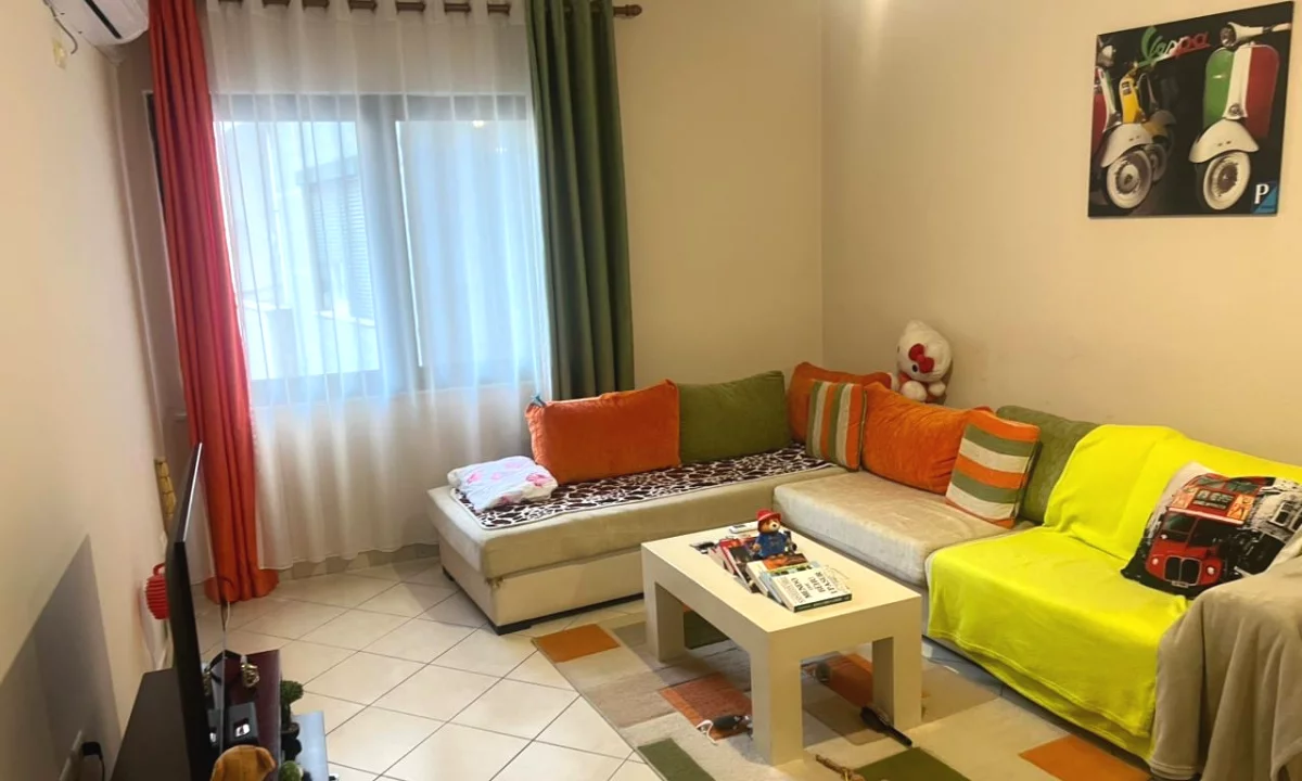 Appartamento in vendita a Tirana 1+1, Arredato