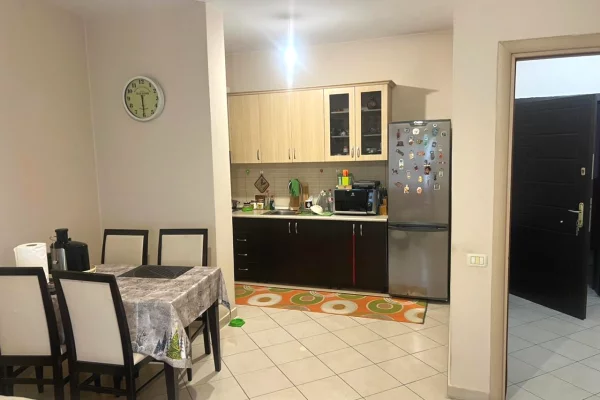 Appartamento in vendita a Tirana 1+1, Arredato