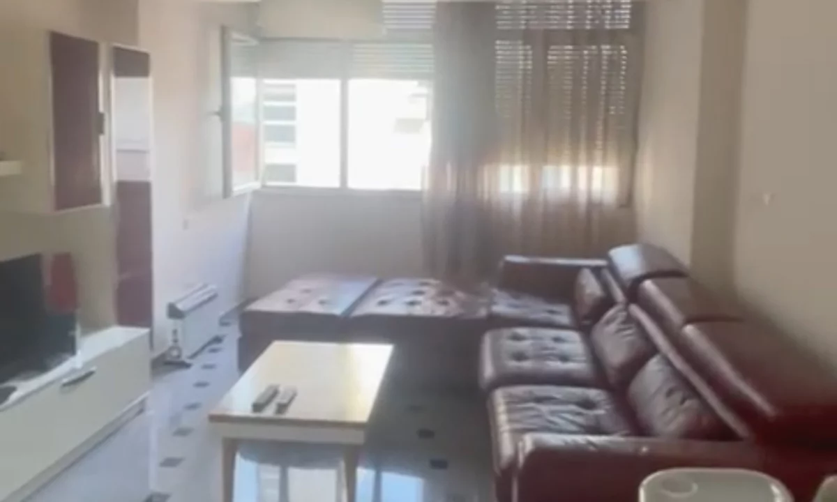 Appartamento in vendita a Tirana 2+1, Arredato