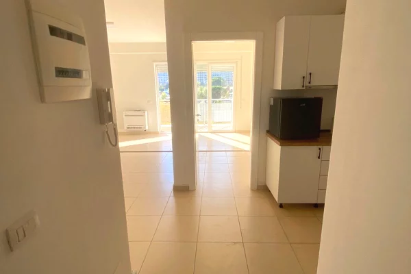 Shtepi me qera Apartament ne Tirane, 1+1, Mobilimi Pjeserisht e mobiluar, Pagesa 85,000  Leke.