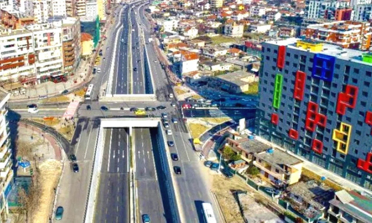 Shtepi ne shitje Apartament ne Tirane, 2+1, Mobilimi E mobiluar, Pagesa 139,000  Euro.