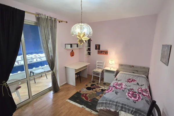 Shtepi me qera Apartament ne Tirane, 2+1, Mobilimi E mobiluar, Pagesa 600  Euro.