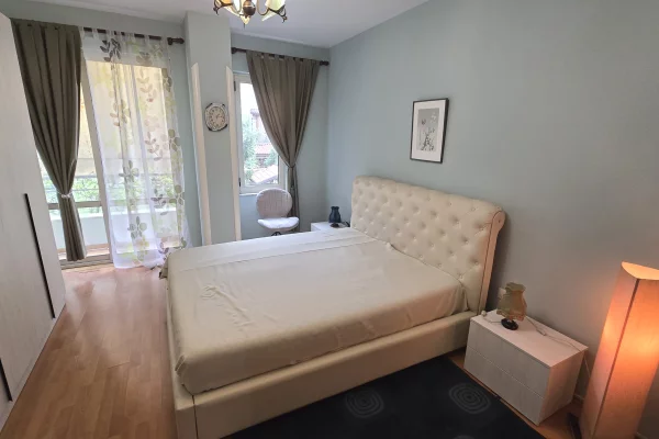 Shtepi me qera Apartament ne Tirane, 2+1, Mobilimi E mobiluar, Pagesa 600  Euro.