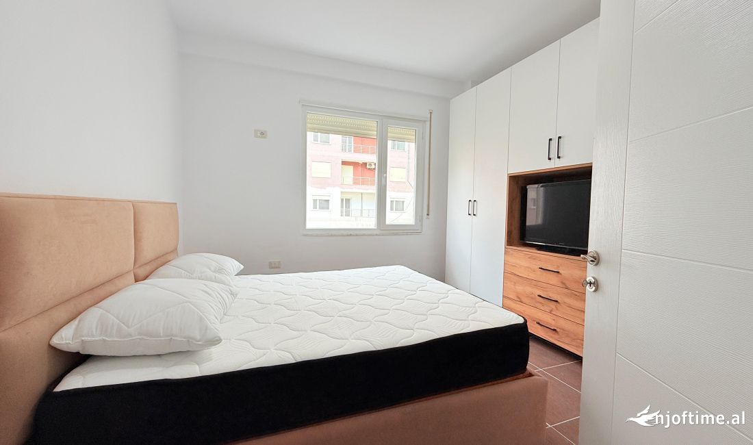 Shtepi me qera Apartament ne Tirane, 1+1, Mobilimi E mobiluar, Pagesa 30,000  Leke.