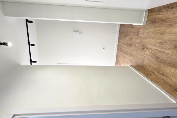 Shtepi me qera Apartament ne Tirane, 3+1, Mobilimi E mobiluar, Pagesa 60,000  Leke.