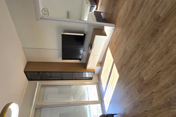 Shtepi me qera Apartament ne Tirane, 3+1, Mobilimi E mobiluar, Pagesa 60,000  Leke.