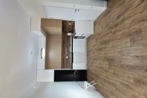 Shtepi me qera Apartament ne Tirane, 3+1, Mobilimi E mobiluar, Pagesa 60,000  Leke.