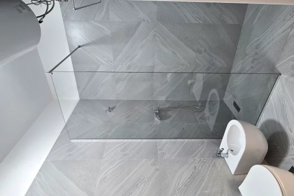 Shtepi me qera Apartament ne Tirane, 3+1, Mobilimi E mobiluar, Pagesa 60,000  Leke.