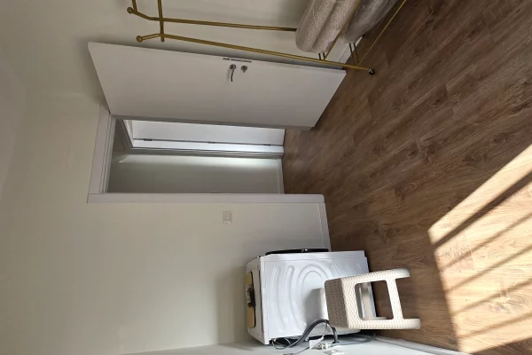 Shtepi me qera Apartament ne Tirane, 3+1, Mobilimi E mobiluar, Pagesa 60,000  Leke.