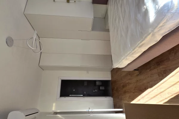 Shtepi me qera Apartament ne Tirane, 3+1, Mobilimi E mobiluar, Pagesa 60,000  Leke.