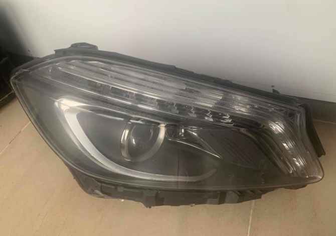 Shiten pjese kembimi per Mercedes-Benz