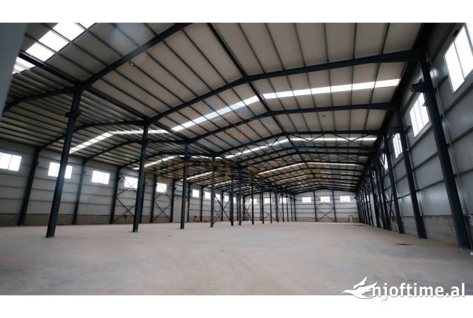 Ambient biznesi me qera 3+1 ne Durres - 16,000 Euro