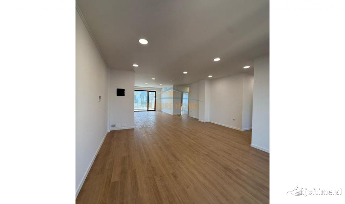 Qira, Zyre,prane Kompleksit Delijorgji !