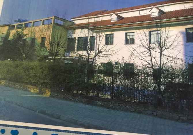 Shitet hotel ne qender te Kukesit