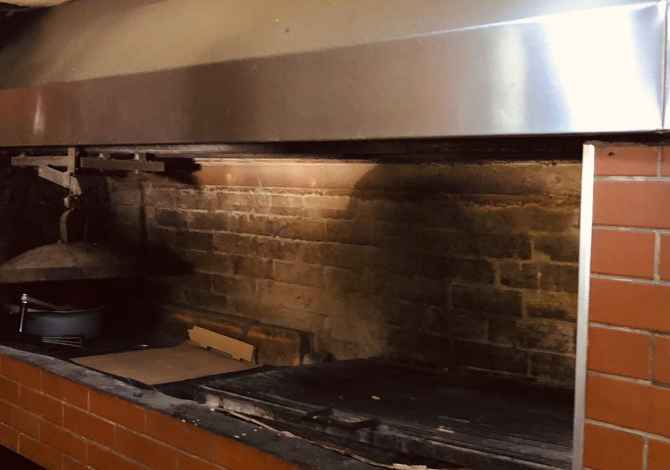 Shitet biznesi Shtepia e qoftes