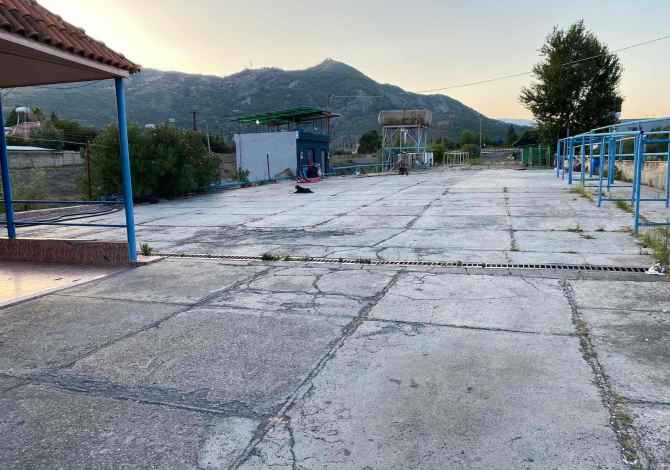 Ambiente Commerciale in Vendita a Elbasan - 150,000 Euro