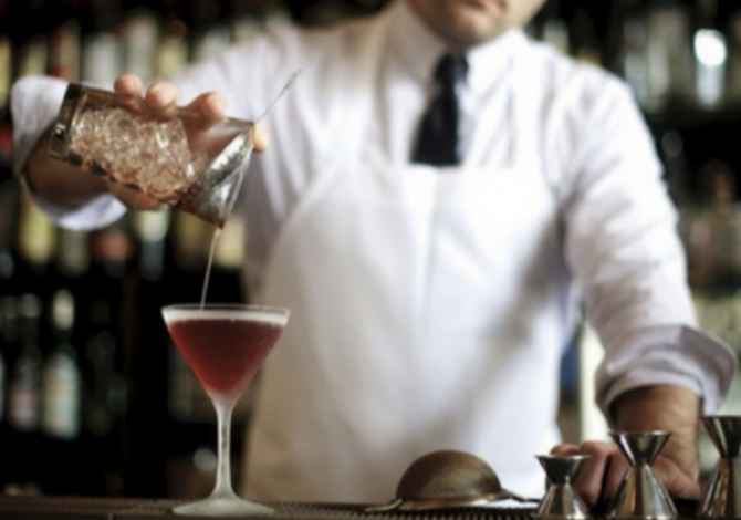 Njoftime Pune per Banakier Recepsionist Kamerier ne Tirane