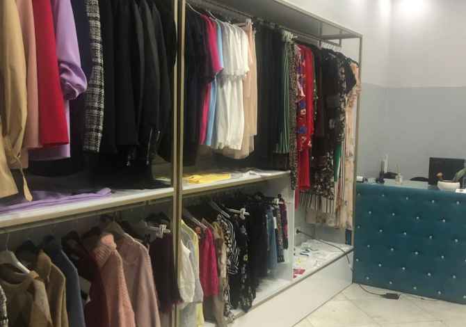 💥 Shiten pajisjet per kompletim total per butik bashke me veshje te reja!💥 