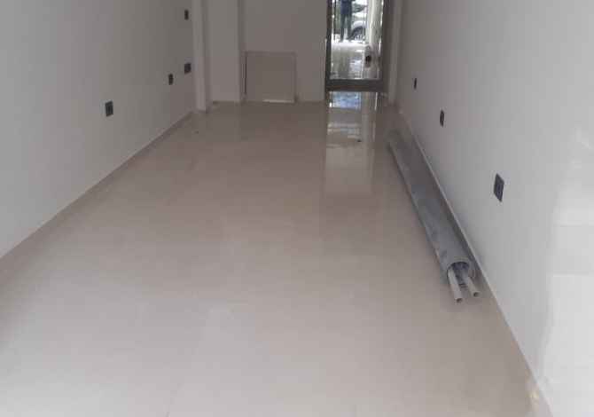 Ambiente Commerciale in Affitto 1+1 a Tirana - 500 Euro