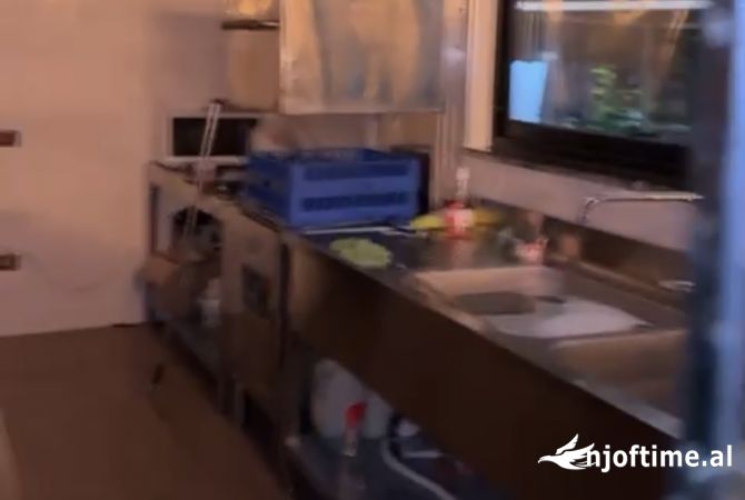 JEPET RESTAURANT ME QERA GJIRI LALZIT 