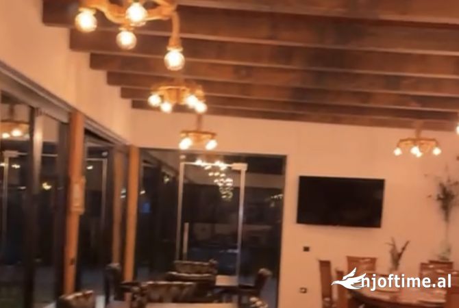 Ambiente Commerciale in Affitto 2+1 a Durazzo - 1,000 Euro