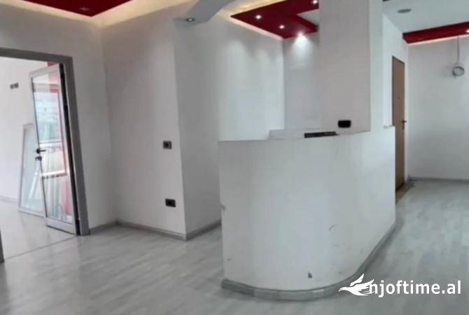 JEPET ME QERA AMBIENT BIZNESI 151m2