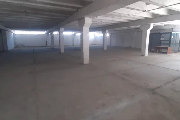 Ambient biznesi me qera 4+1 ne Shkoder - 1,000 Euro