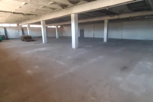 Shkoder, jepen me qera ambjente biznesi per Magazina