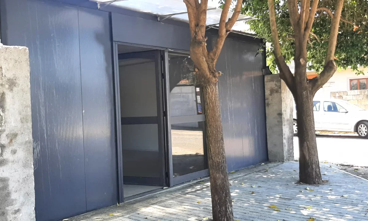 Shkoder, jepet me qera Ambjent per Dyqan ose Zyre ne rruge kryesore