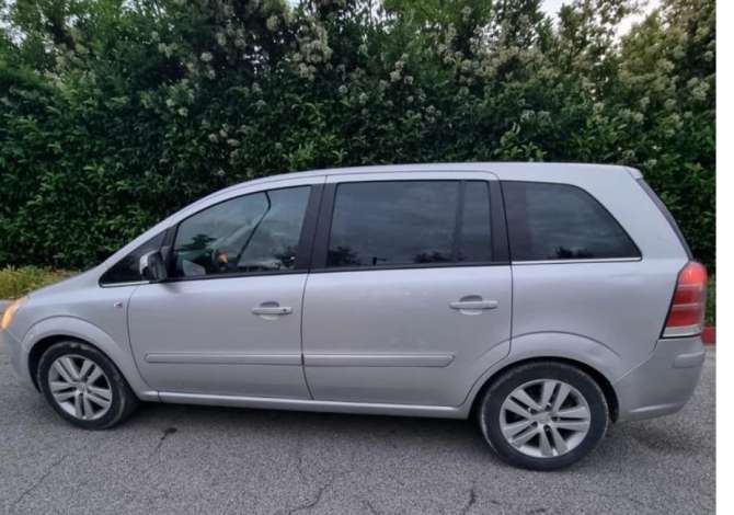 Makina me qera ne Tirane - 35 Euro