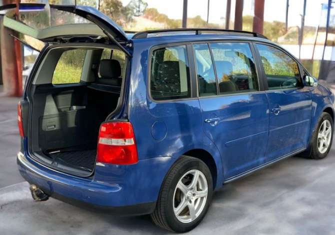 Jepet makine Volkswagen Touran me qera ditore duke filluar nga 35 euro 