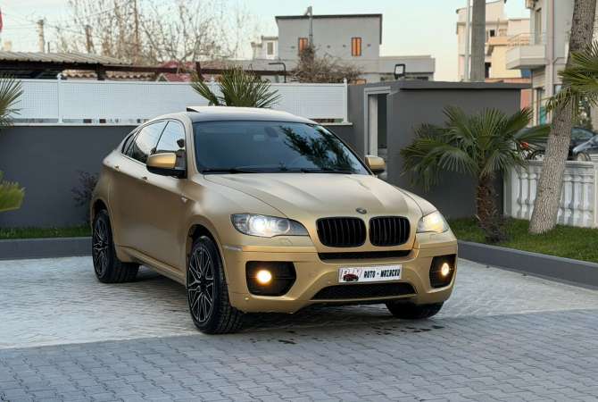 Auto in Vendita a Fier - 8,500 Euro