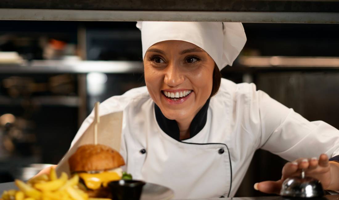 Njoftime Pune ne Tirane, Profesioni Kuzhiniere per Snack , Me eksperience, Pagesa 50,000  Leke.