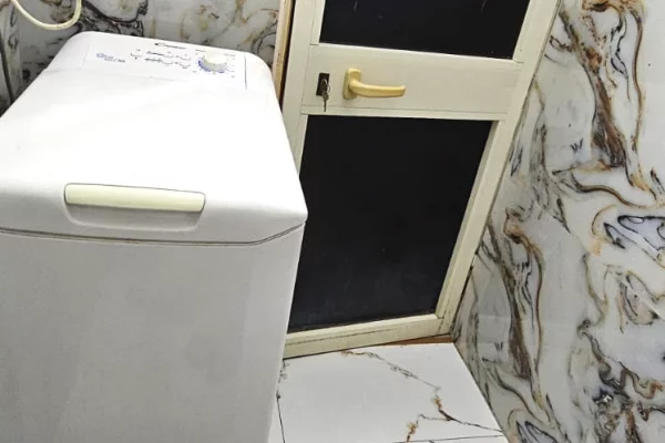 Shtepi me qera Apartament ne Tirane, Garsoniere, Mobilimi E mobiluar, Pagesa 30,000  Leke.