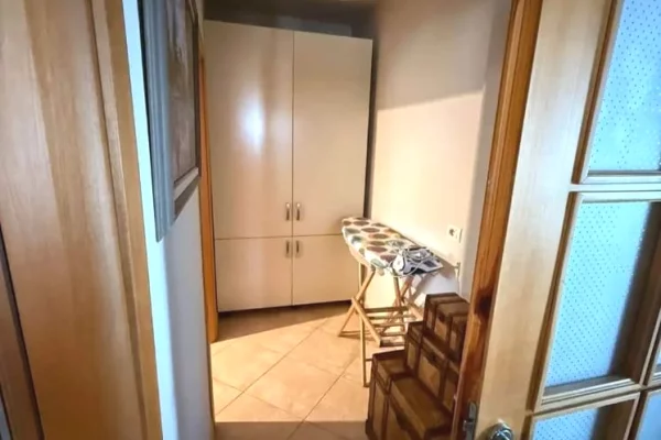 Shtepi me qera Apartament ne Tirane, 2+1, Mobilimi E mobiluar, Pagesa 65,000  Leke.