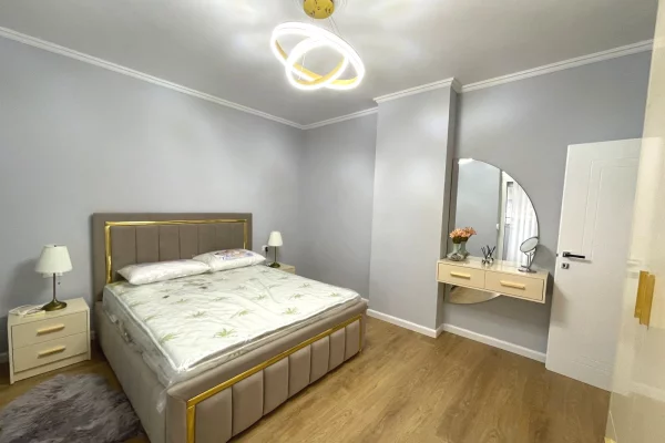 Shtepi me qera Apartament ne Tirane, 2+1, Mobilimi E mobiluar, Pagesa 97,000  Leke.