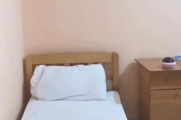 Shtepi me qera Apartament ne Tirane, 2+1, Mobilimi E mobiluar, Pagesa 45,000  Leke.