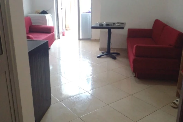 Shtepi me qera 1+1 ne Tirane - 30,000 Leke