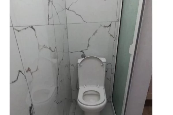 Shtepi me qera Shtepi Private ne Tirane, Garsoniere, Mobilimi E mobiluar, Pagesa 30,000  Leke.