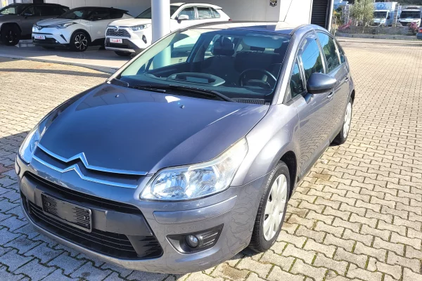 Auto in Vendita a Tirana, Citroen, 2010 gasoline-gas,Kambio Manual Pagamento 2,300  Euro.
