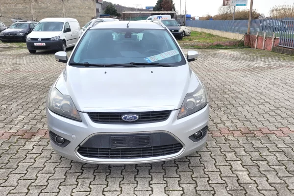 Auto in Vendita a Tirana, Ford, 2010 Diesel,Kambio Manual Pagamento 3,200  Euro.