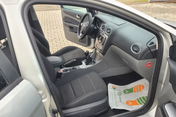 Auto in Vendita a Tirana, Ford, 2010 Diesel,Kambio Manual Pagamento 3,200  Euro.